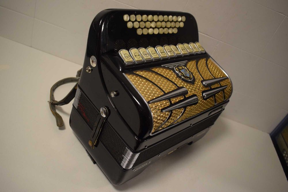 Concertina Adria 5 Voz  Tonalidade Do. N 253