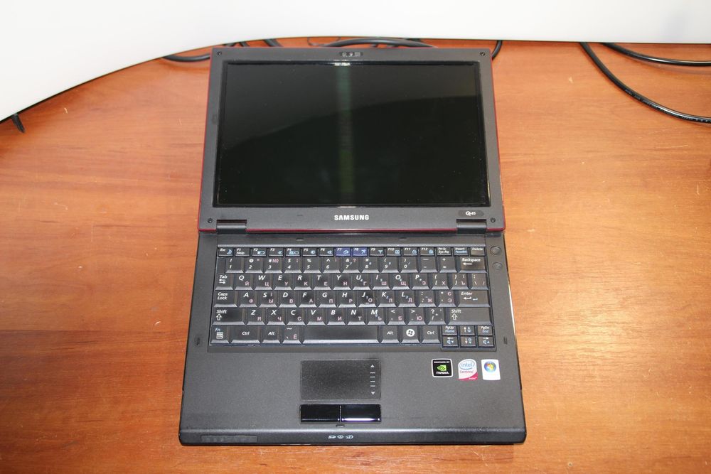 Ноутбук Samsung Q45 C2D T7250 2.0GHz/2Gb/160Gb/GeForce 8400M/12.1"