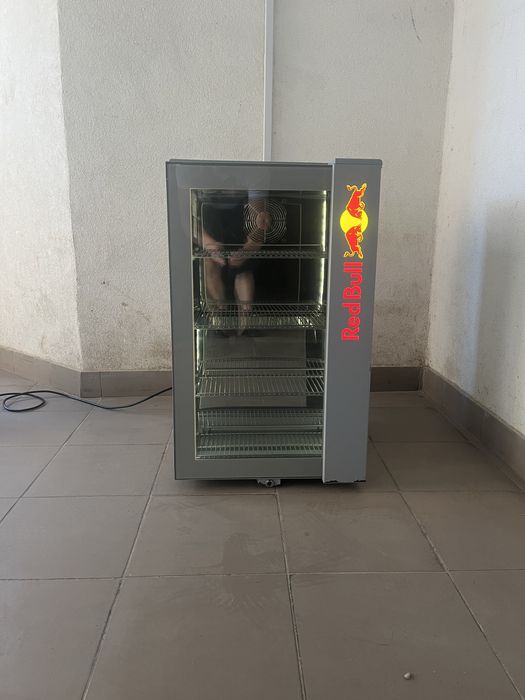 Холодильна Вітрина Вертикальна Настільна для Напоїв