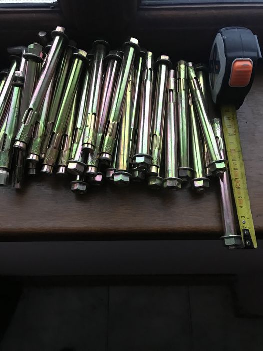 Анкера , гайки,болти,крепежи