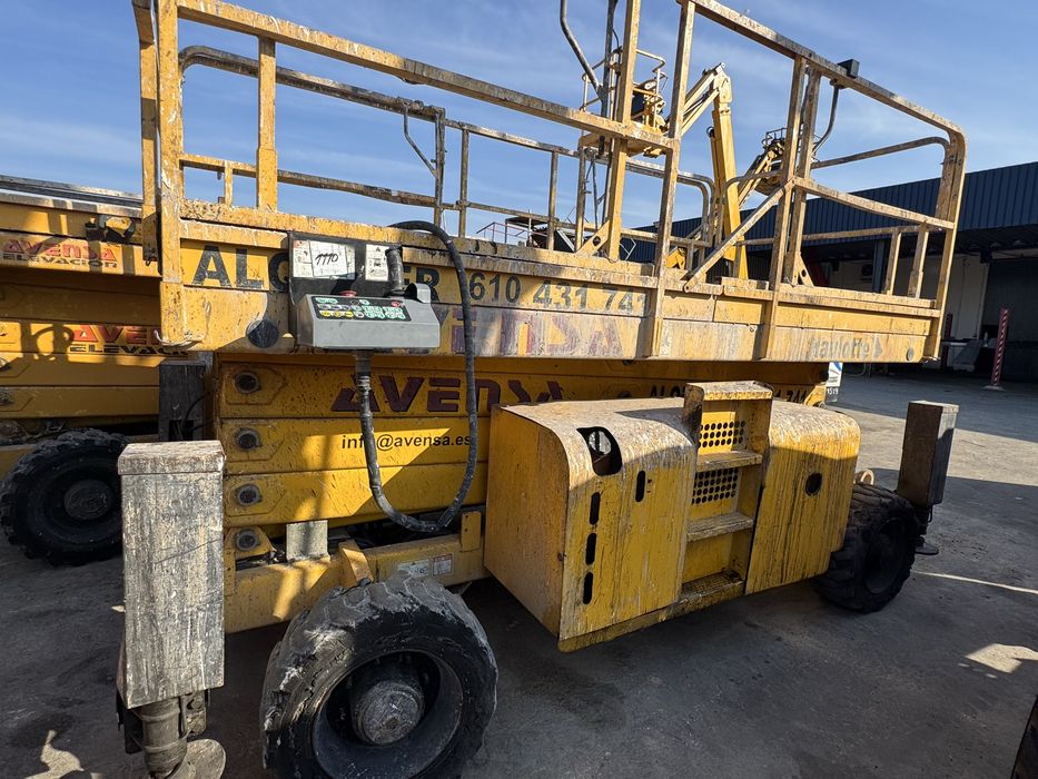 Plataforma elevatória Tesoura Diesel 15mt (Usada)