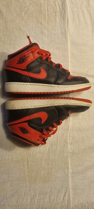 Nike Air Jordan 1 Mid GS 37.5 Chicago Bred