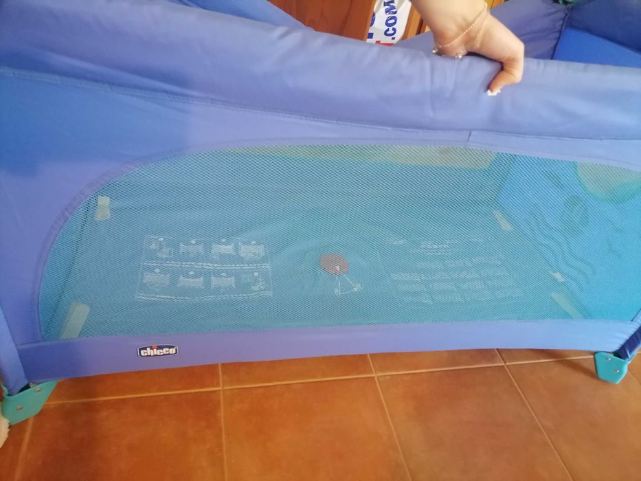 Cama de viagem de bebé chicco