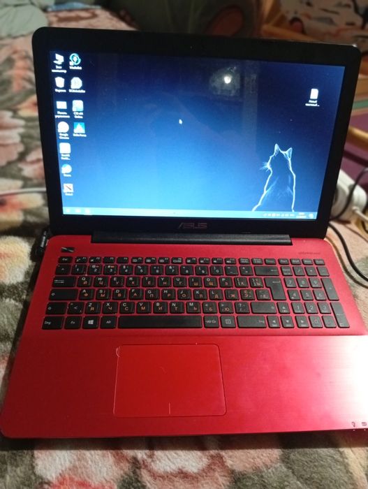 Ноутбук Asus в очень хорошем состоянии