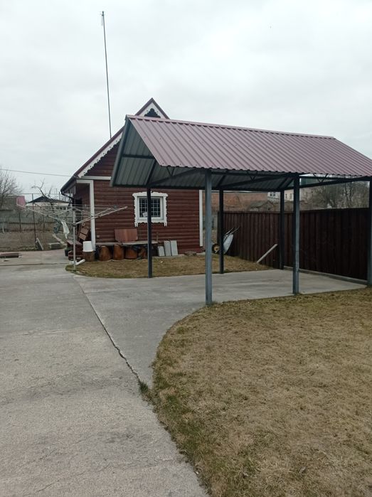 Продам НОВИЙ будинок на березі річки. Селище Сосниця.