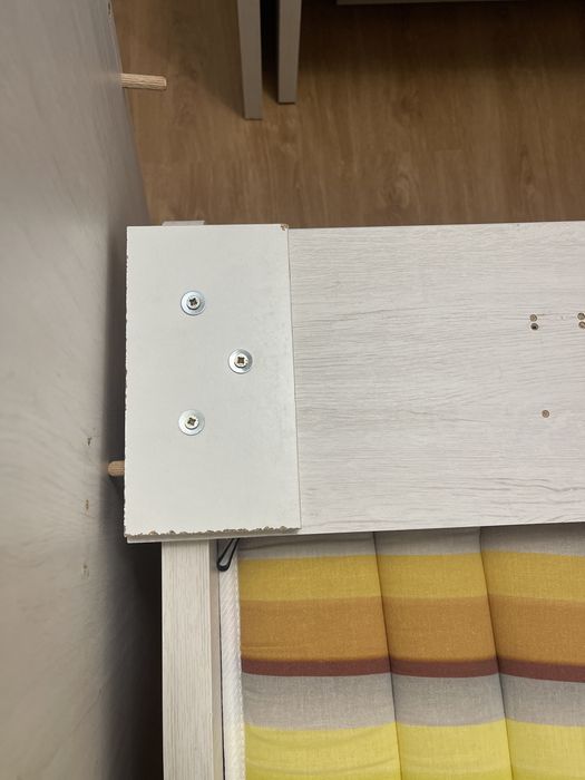Cama de solteiro com gavetas e colchões