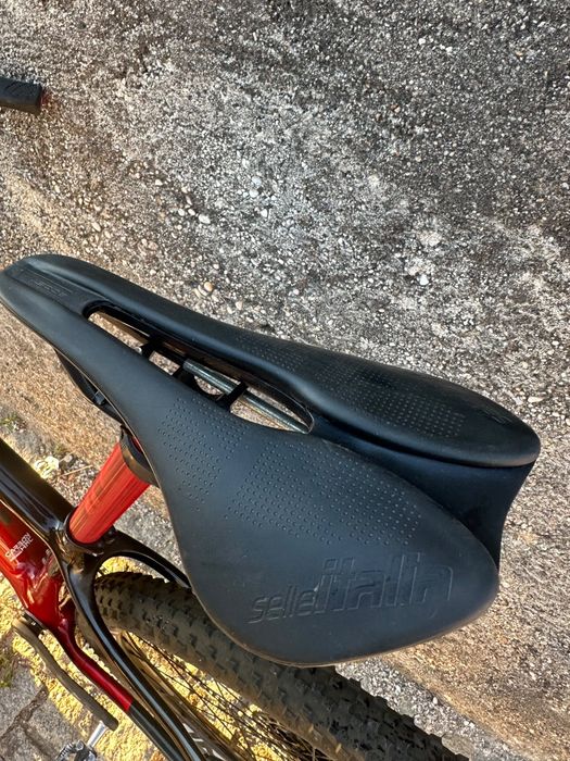 Bike btt coluer carbono