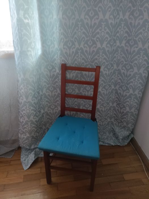 Cadeira em Cerejeira