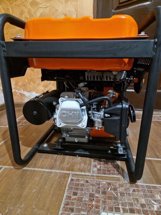 Бензиновий інверторний генератор BANDEROS BGG2500io