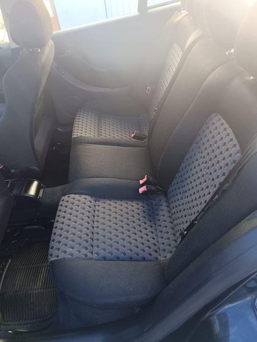 Carro Seat Leon Preto