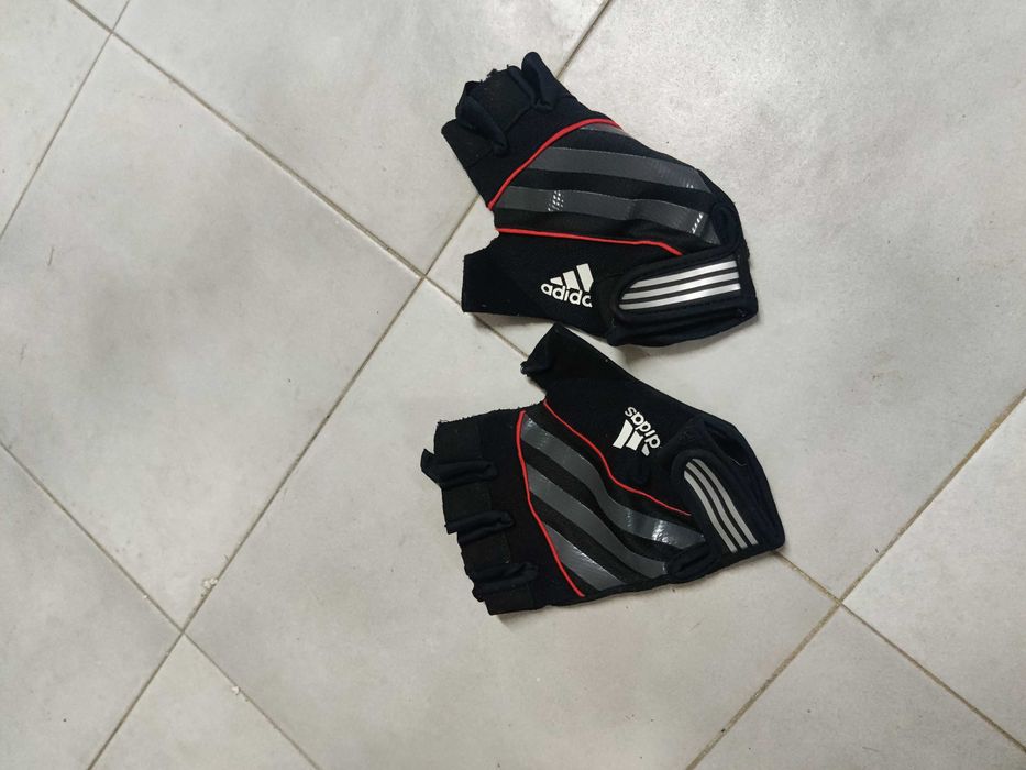 Luvas de ginásio da marca adidas