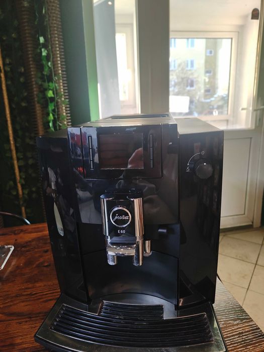 Ekspres do kawy Jura E60