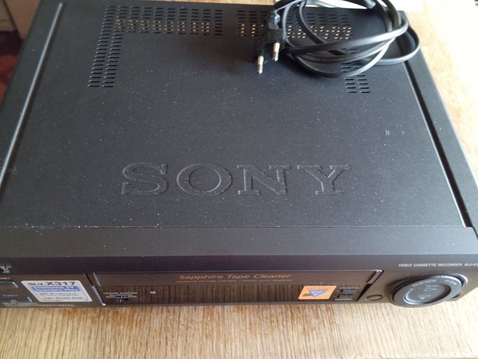 Видеомагнитофон SONY