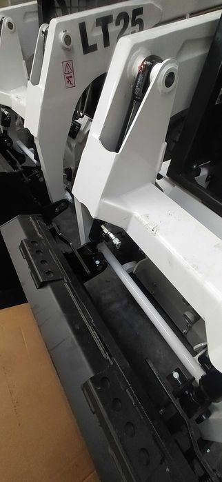minicarregadora perkins LTMG LT25
