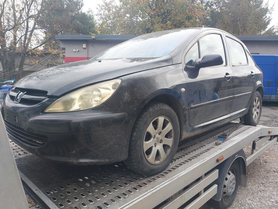 Posiadam czesci peugeot 307  1.4hdi