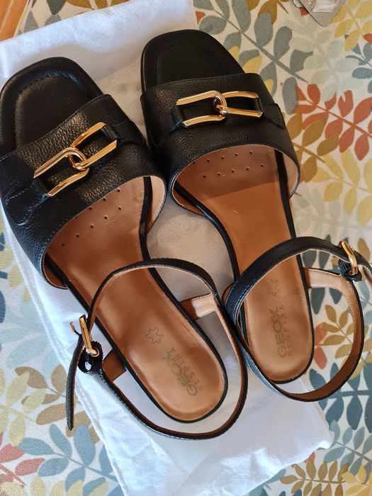 Vendo sandálias confortáveis