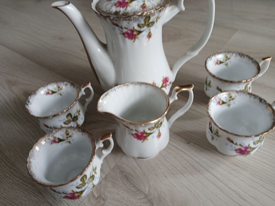 Iwona Chodzież zestaw Prl  porcelana