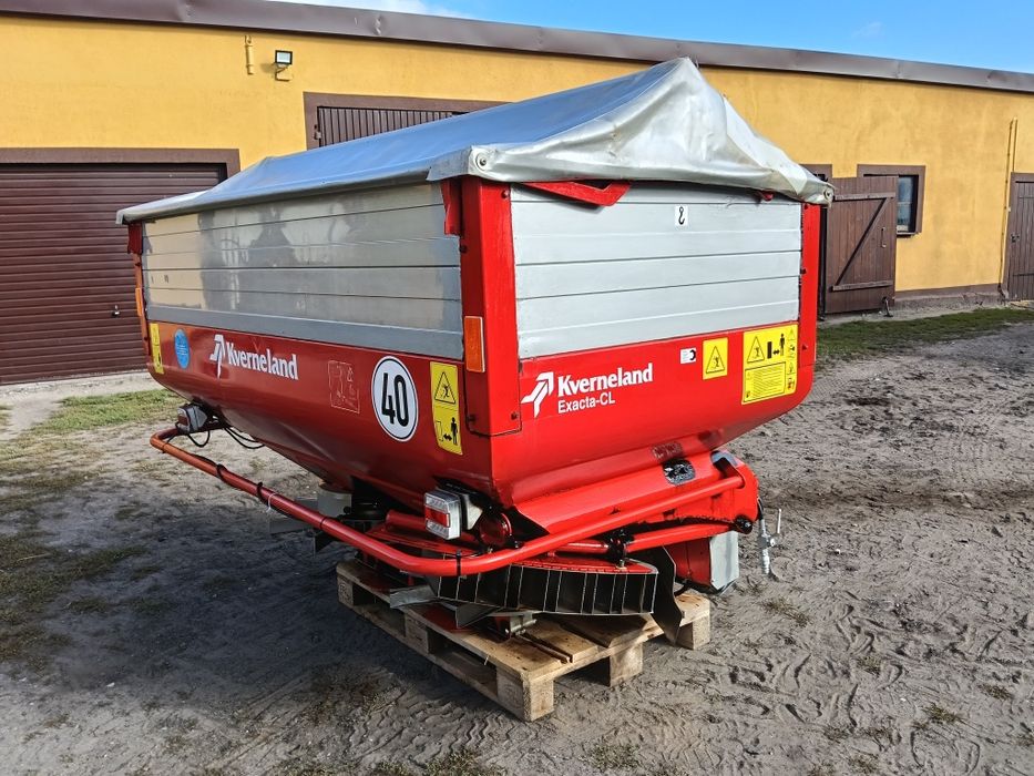 Kverneland Exacta-CL EW 2000 l – rozsiewacz nawozu z wagą i komputerem