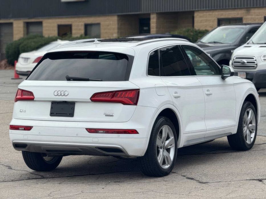 Audi Q5      2018