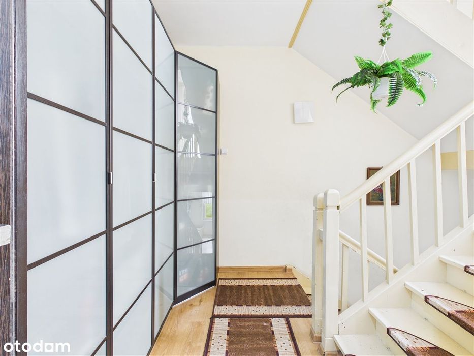 Przestronny dom 160m², 6 pokoi, ogród, garaż – Tychy Czułów
