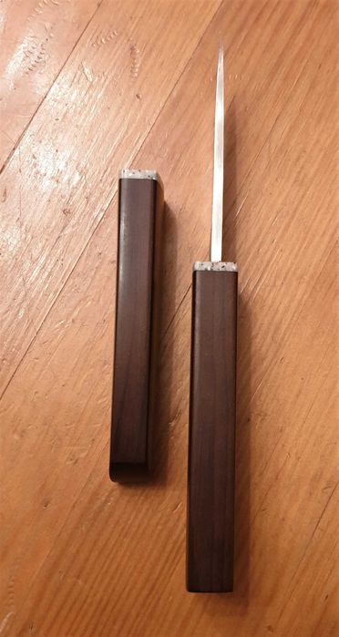 Нестандартний ніж ручної роботи Х12МФ твердістю 60 од.