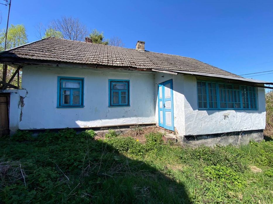 Продається земельна ділянка з будинками у м. Кременець