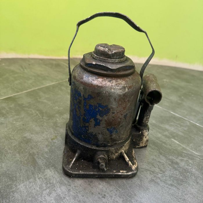 Домкрат гідравлічний 15т