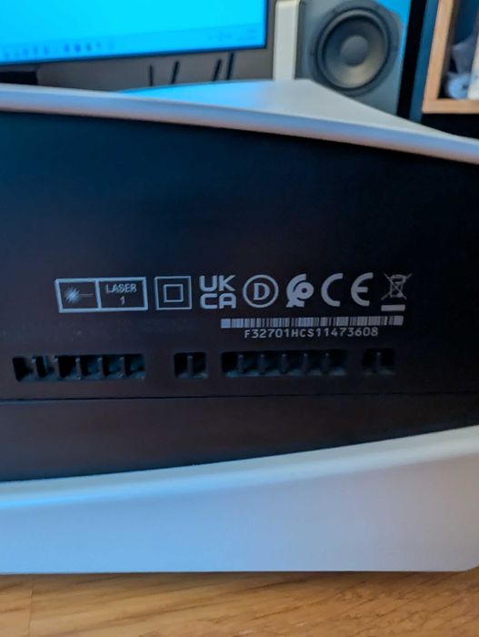 Konsola Sony Playstation 5 wersja z napędem + komplet gier