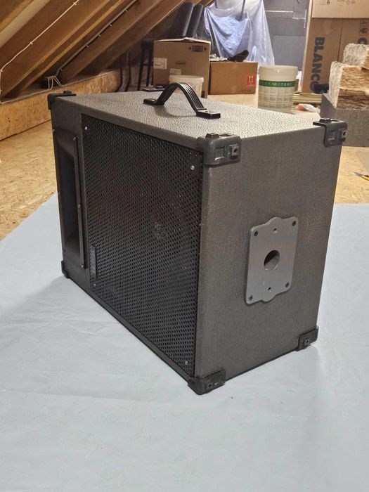 głośniki estradowe firmy TOA