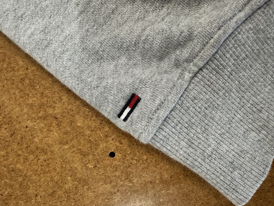Sweatshirt Cinzenta Tommy Hilfiger