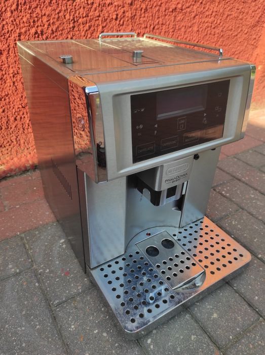 DeLonghi esam 6700 primadonna ekspres ciśnieniowy