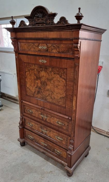 Sekretarzyk orzechowy antyk