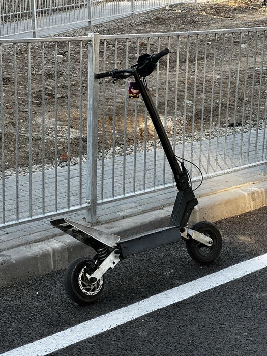 Kukirin g2 з бугелем
