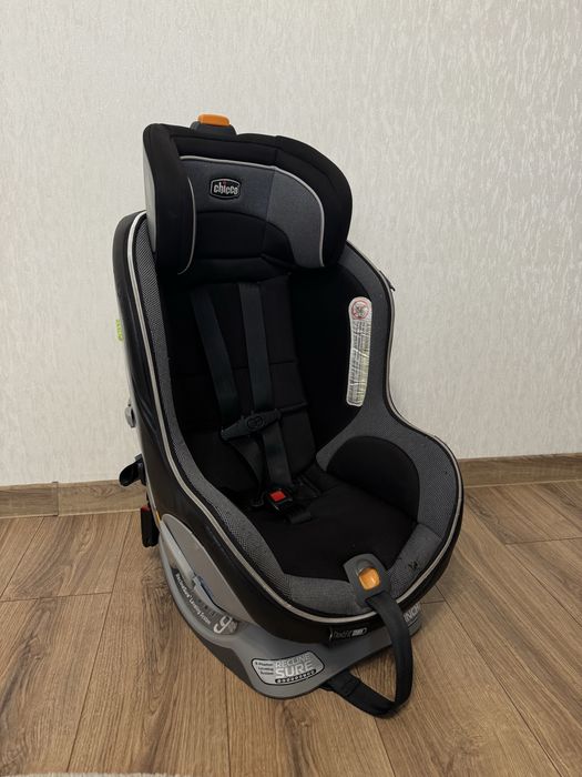 Автокрісло Chicco NextFit Zip 0–29 кг | США | Регулювання нахилу