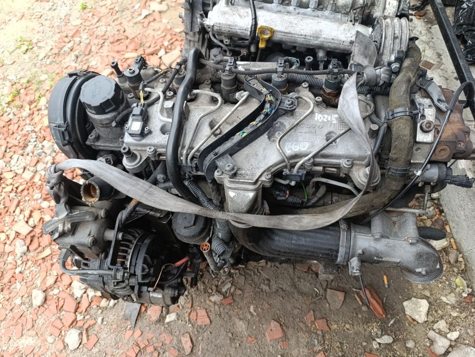 Двигун мотор VOLVO XC90 2.4D XC60 2.4D S80 V60 D5244T ГБЦ Вольво