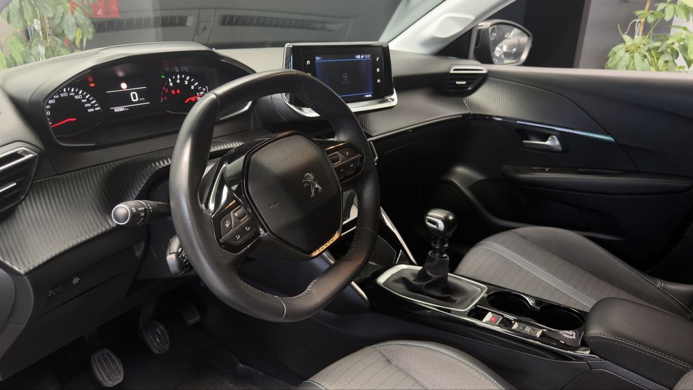 Peugeot 208 1.2 Turbo 100 CV Ano 2021 ( Versao Allure )