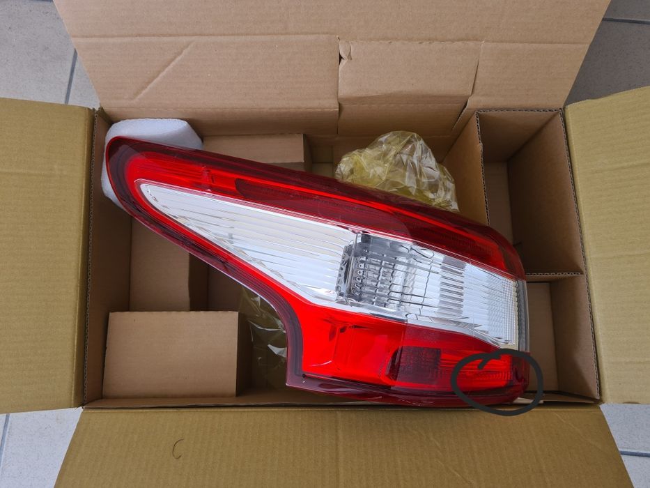 Farol Nissan Qashqai 1.5 dCi