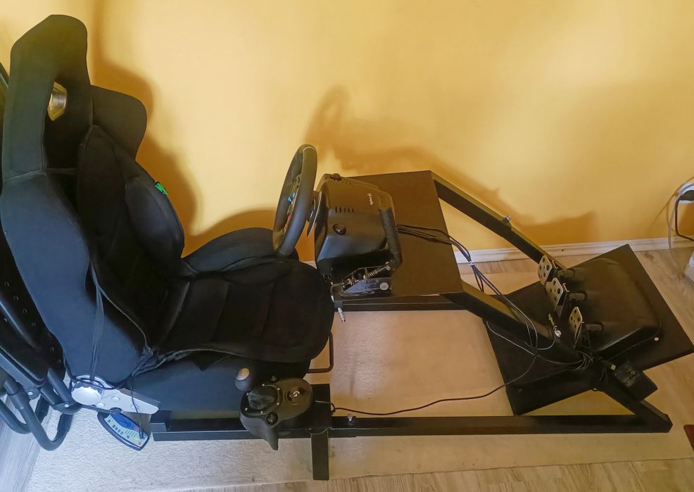 Sprzedam Kokpit + Kierownica Logitech G29