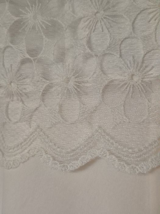 Suknienka Modesta kremowa z włoską koronka