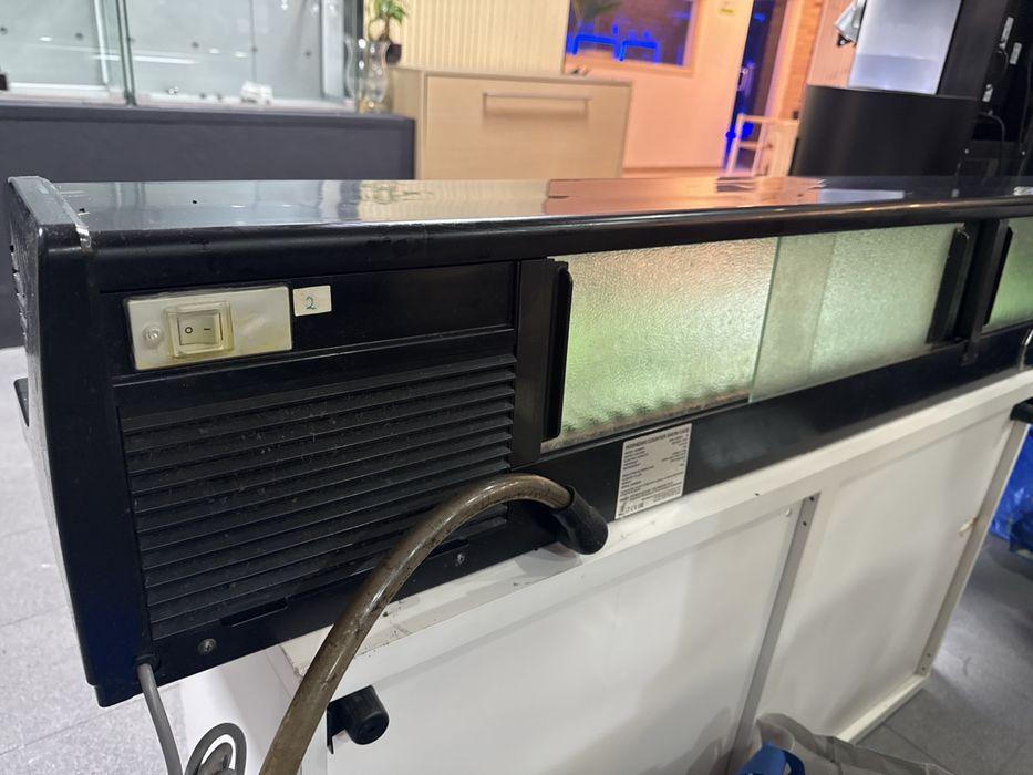Vitrine Refrigerada Profissional Hoshizaki 180 cm – Sushi | Tapas | Hotelaria