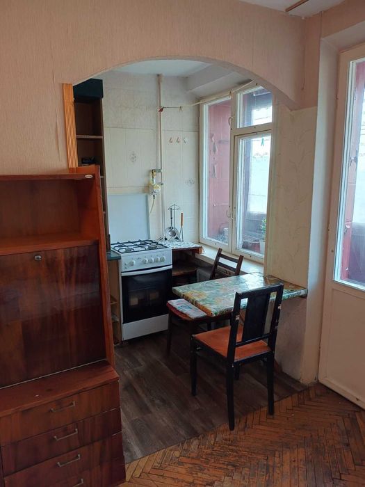 Без% продаж 1 -но кім Любоміра Гузара 19 комарова отрадний соломенскій