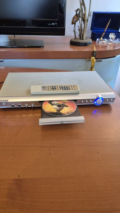 DVD/VCD/CD Player Gemix DivX-700. В отличном состоянии.