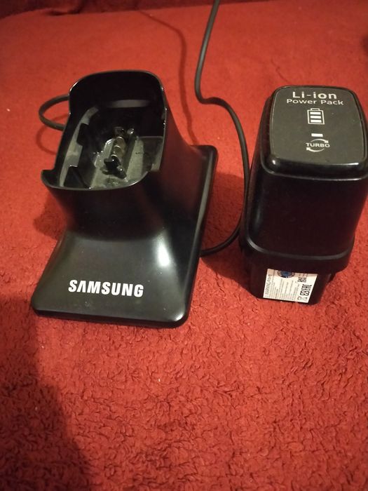 Продам пылесос, електро веник.