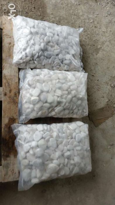 Seixo rolado de marmore - pedra para jatdim