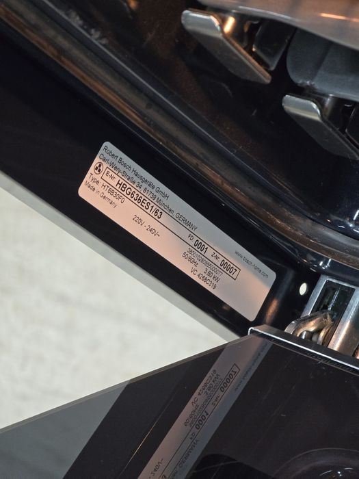 Духова шафа Bosch 8 серія 3 Екрани 2020року 2 протвеня Салазки