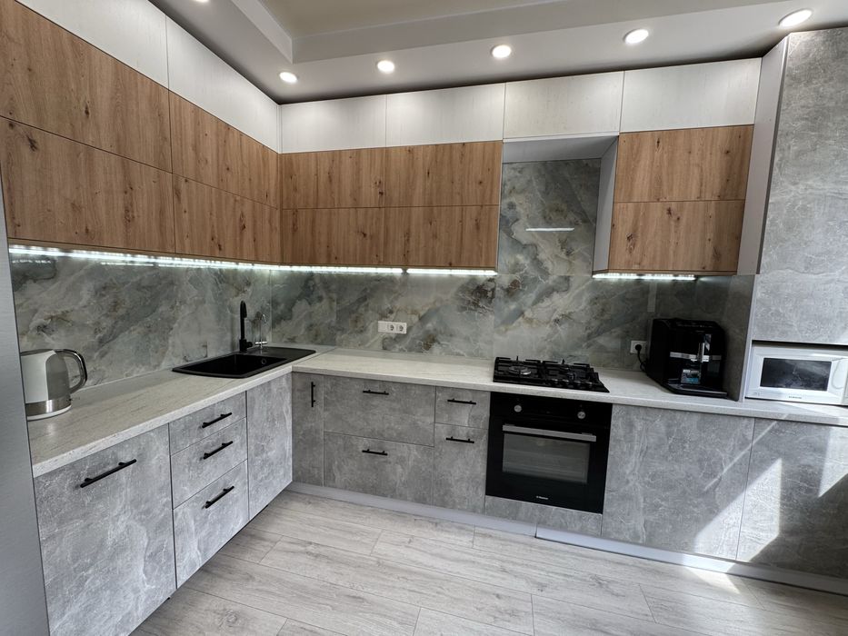 Продам Таунхаус  ( Озерна)