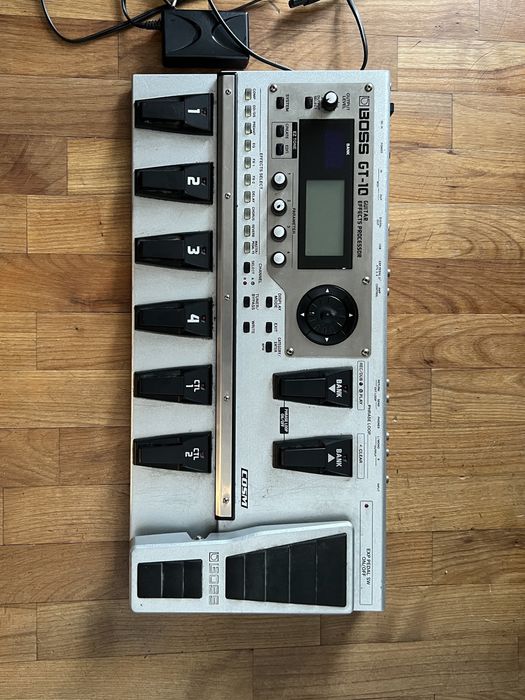 Multiefekt gitarowy BOSS GT-10
