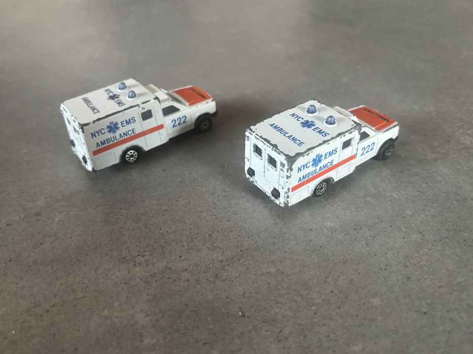 Resoraki Majorette 2X Ambulance Ambulans