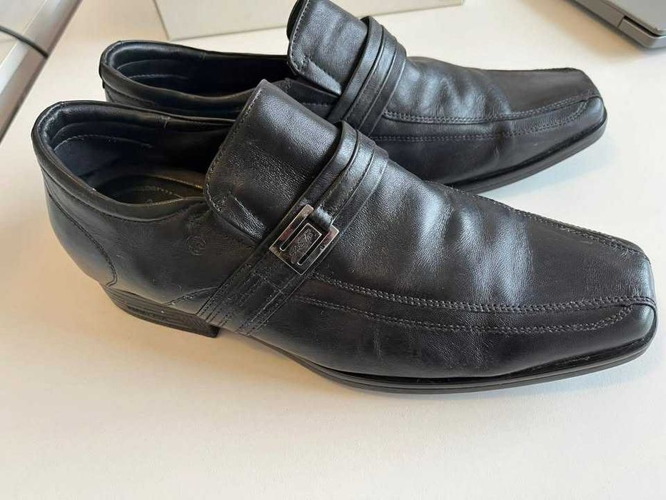 Sapato 43 Homem Pele Preto, com elevação
