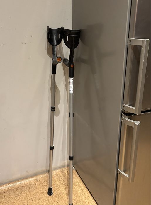 Kule łokciowe w stanie idealnym